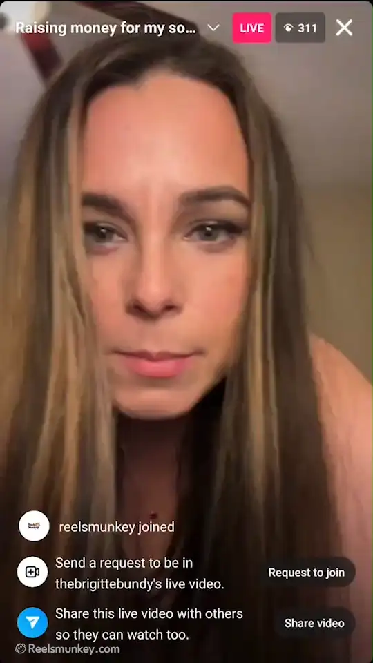 A milky boobs MILF sprays her breast milk over Instagram Live