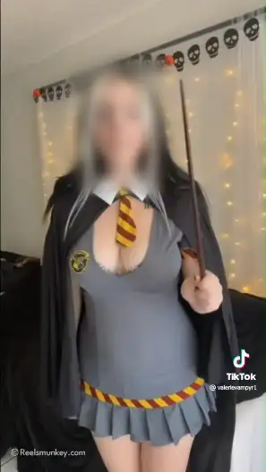 This beautiful Hermione is ready to give you a head